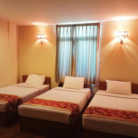 Pleasure View Hotel Yangon Exterior photo