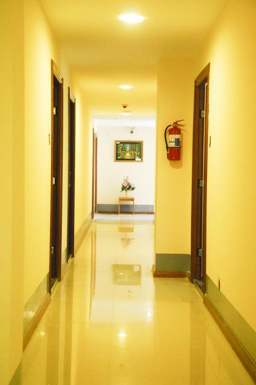 Pleasure View Hotel Yangon Exterior photo
