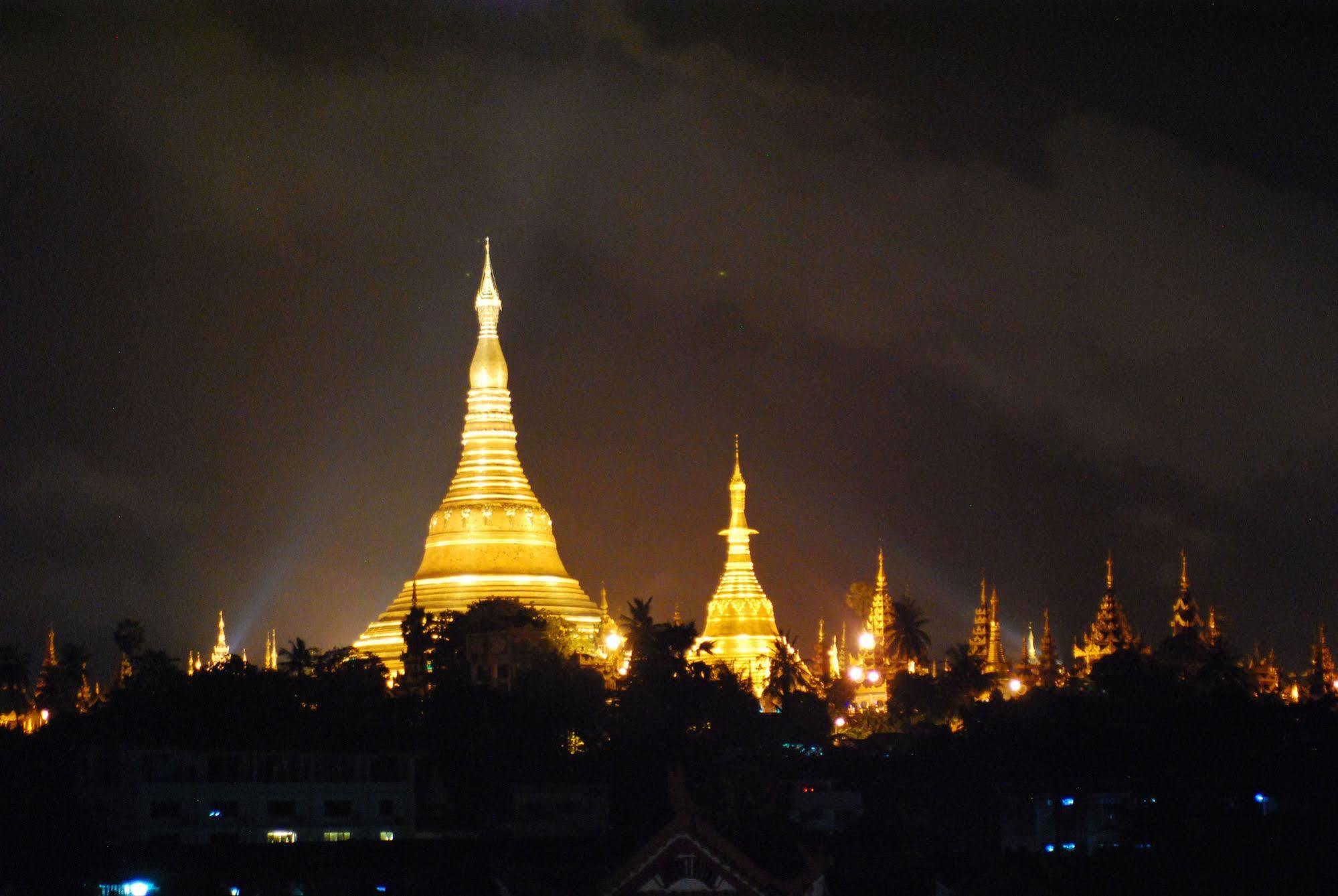 Pleasure View Hotel Yangon Exterior photo