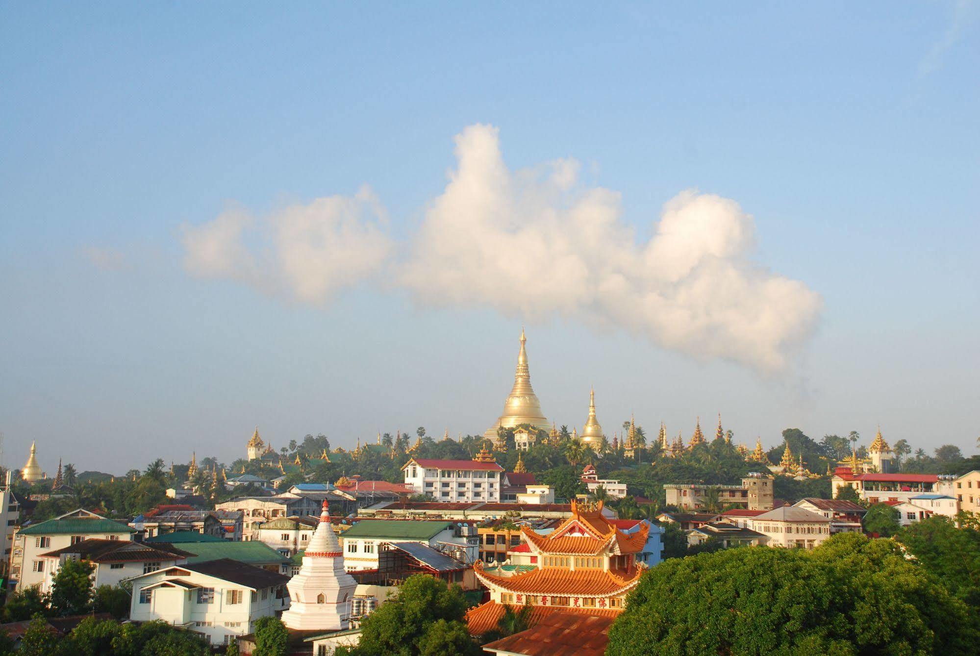Pleasure View Hotel Yangon Exterior photo