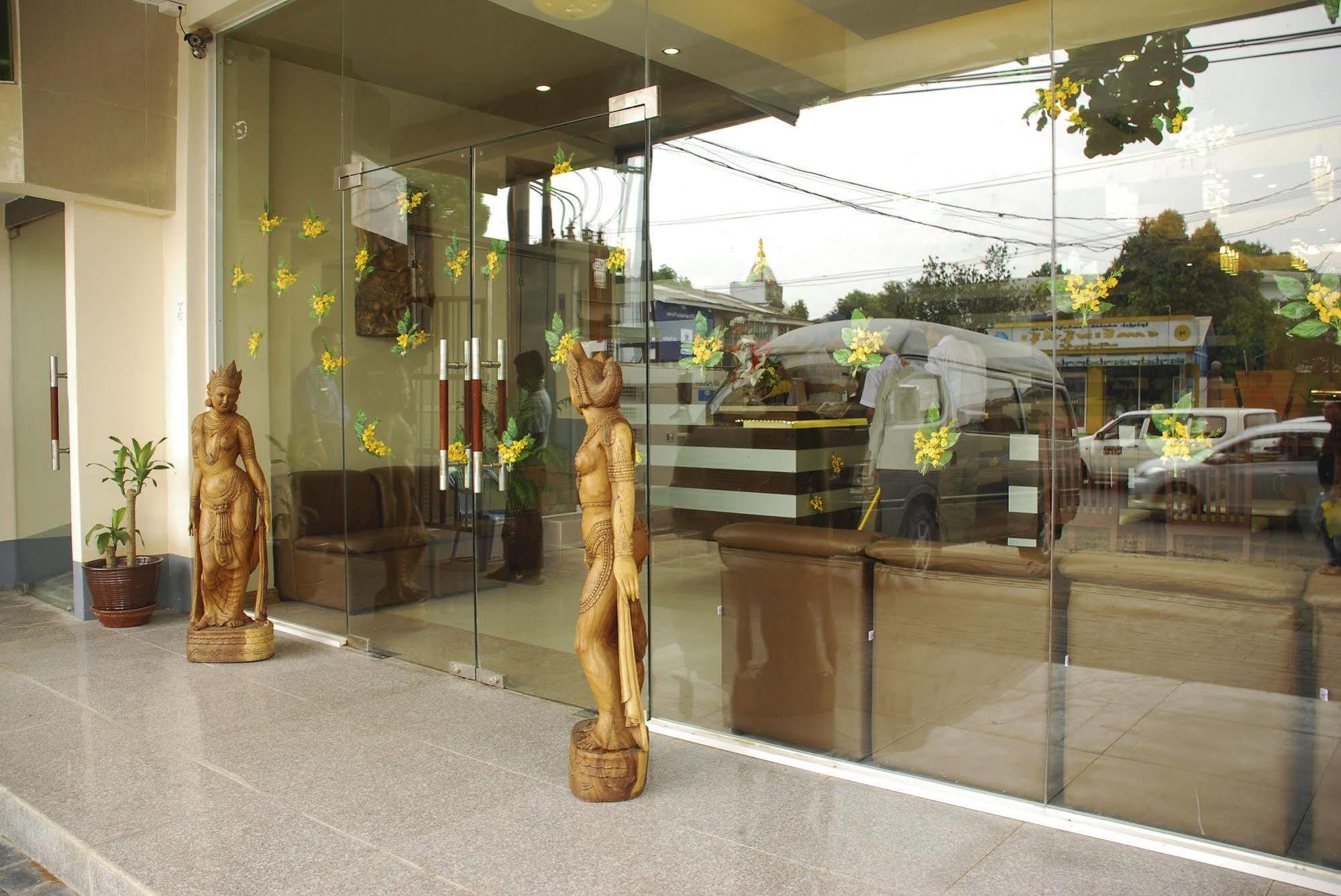 Pleasure View Hotel Yangon Exterior photo