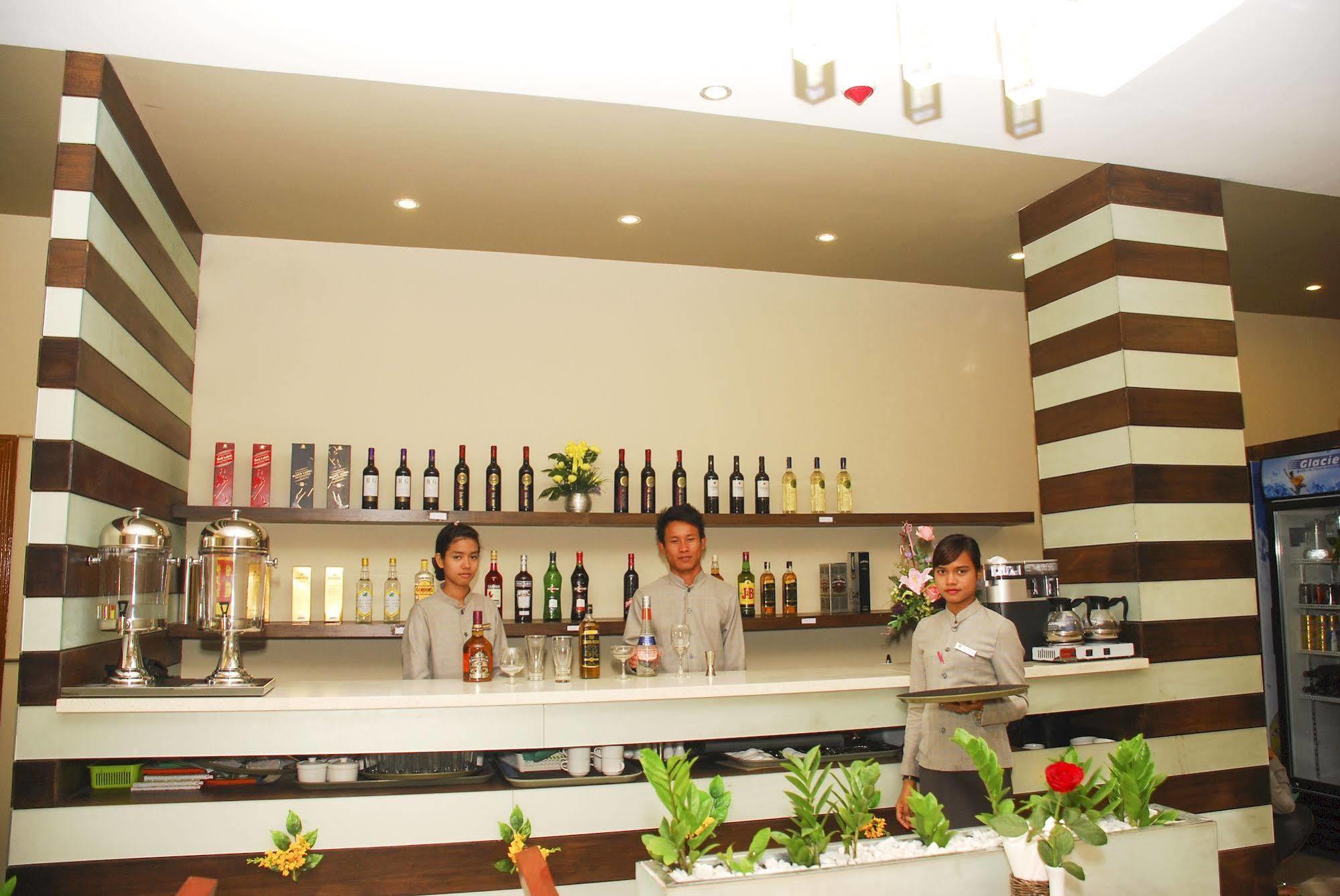 Pleasure View Hotel Yangon Exterior photo