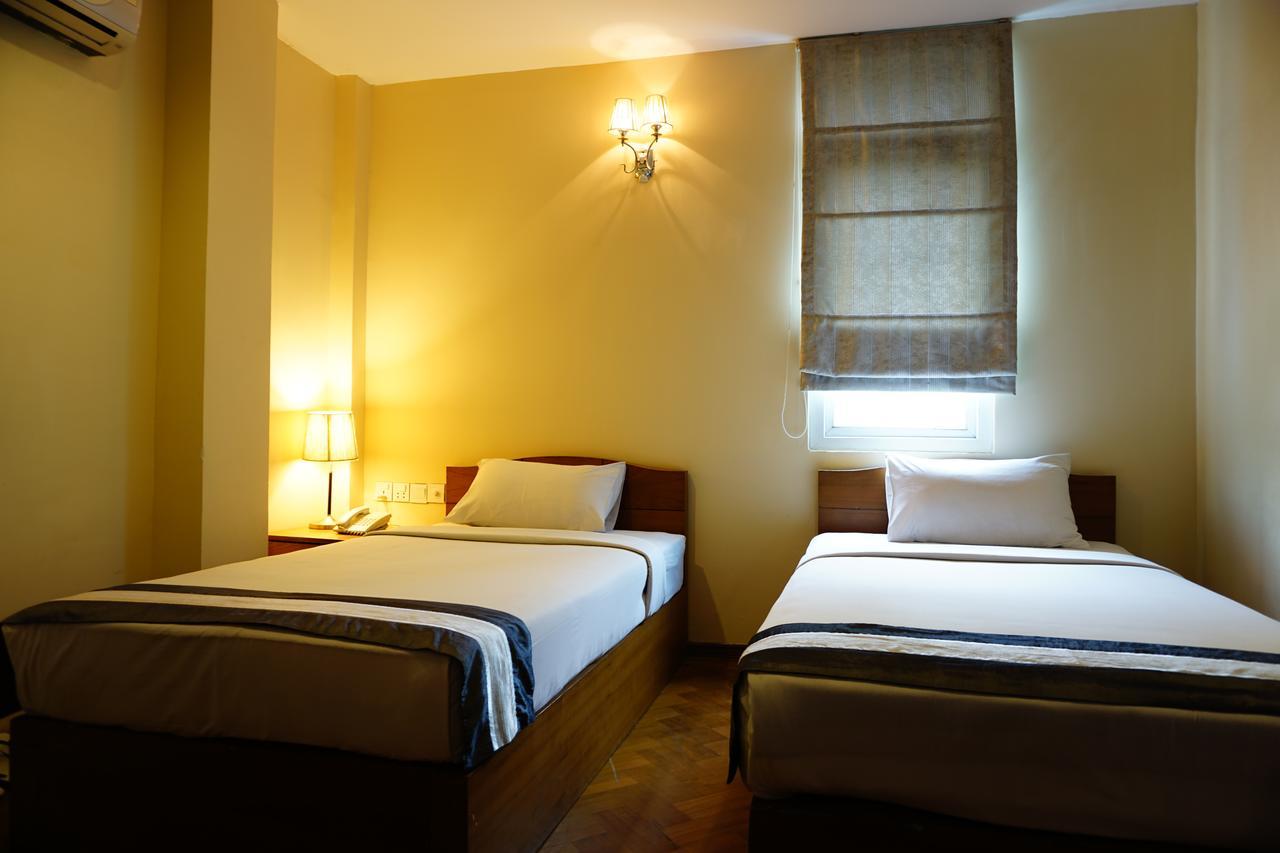 Pleasure View Hotel Yangon Exterior photo