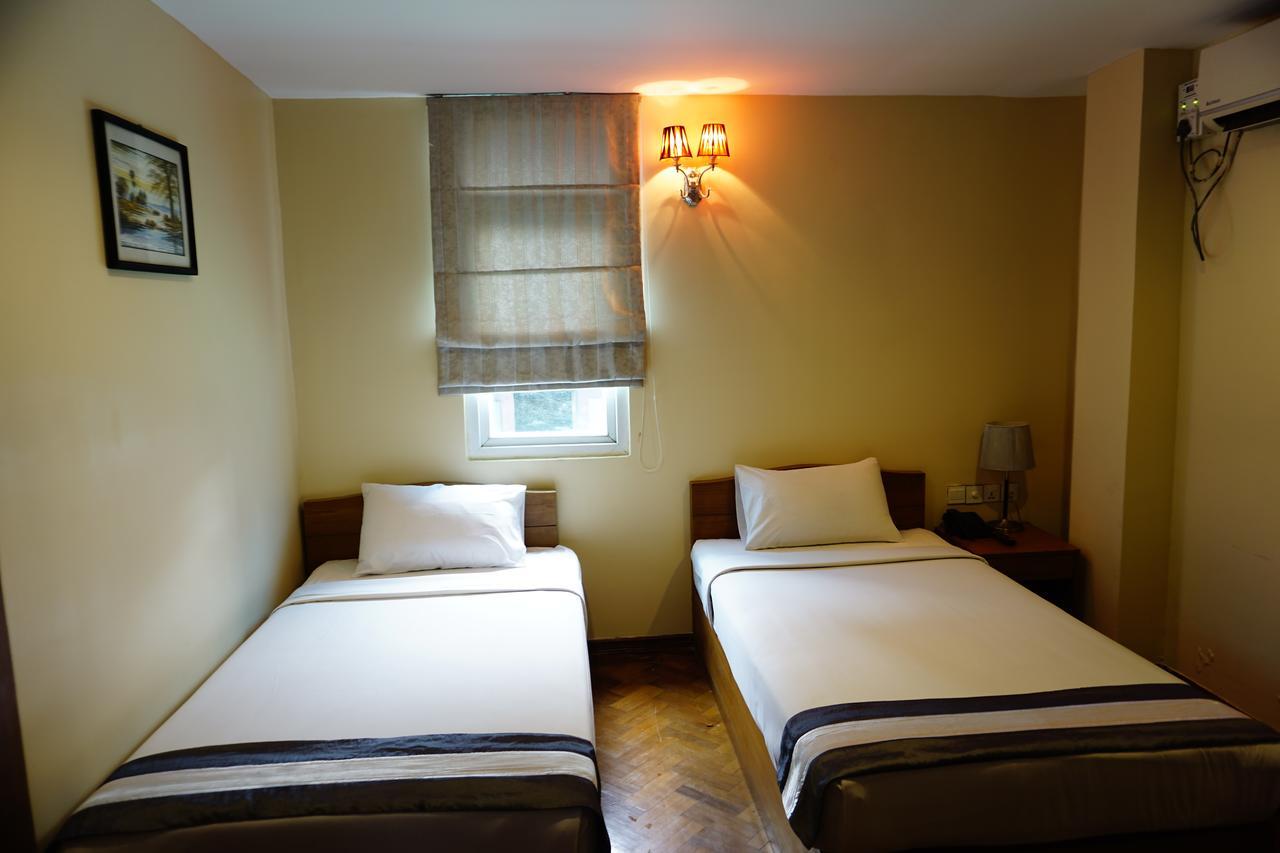 Pleasure View Hotel Yangon Exterior photo