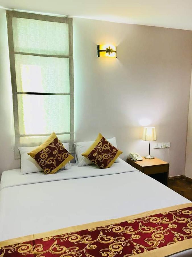 Pleasure View Hotel Yangon Exterior photo